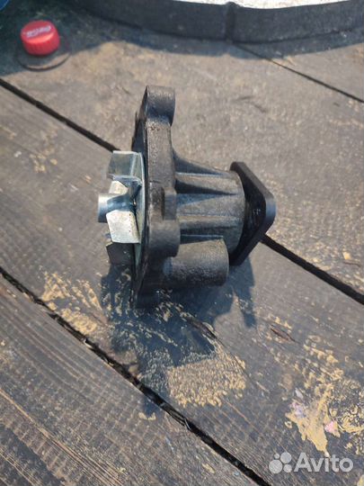 Помпа для Митсубиси асх 2011 года выпуска