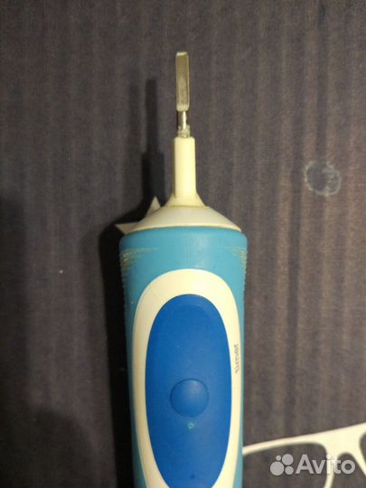 Электрическая зубная щетка oral b с насадками