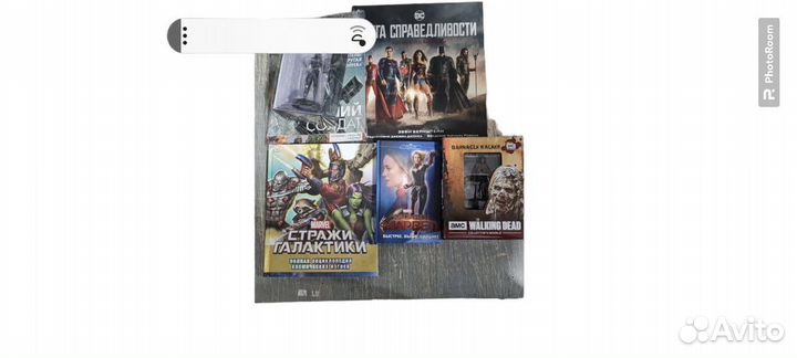 Три книги,2 фигуры