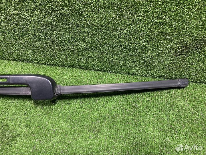 Поводок стеклоочистителя BMW E92/E93 3-serie 200