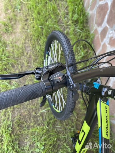 GT avalanche elite 27.5 M