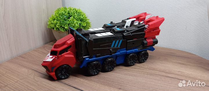 Оптимус Прайм Трансформер hasbro