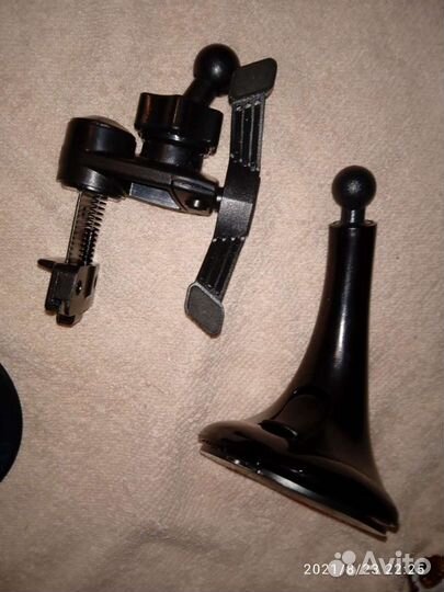 Автомобильный держатель с функцией беспроводной за