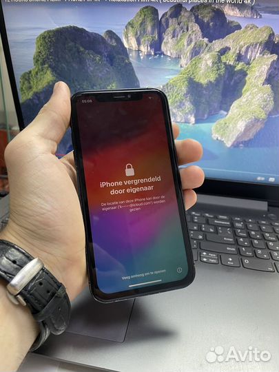 iPhone XR в корпусе