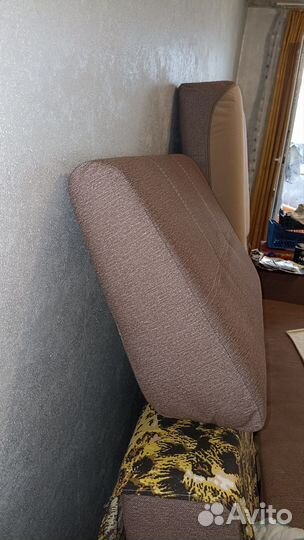 Диванная подушка