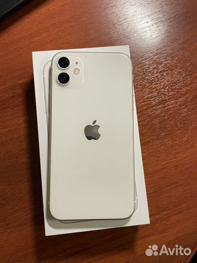 iPhone 11, 64 ГБ