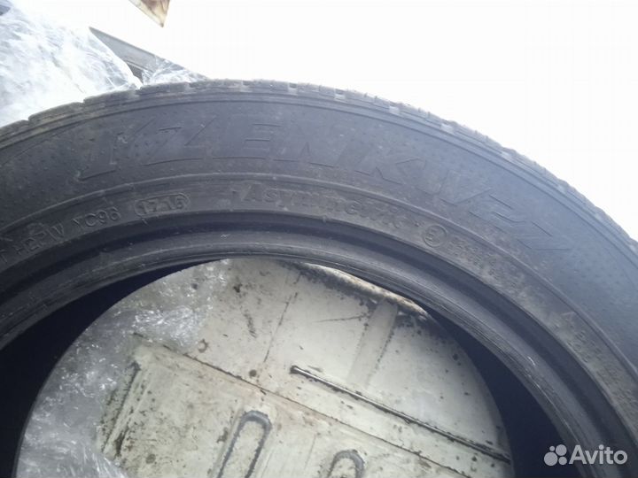 Kumho I'Zen KW27 225/50 R17 98T