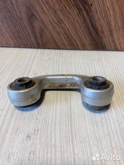 Стойка стабилизатора передняя левая Audi A4 B7 ALT