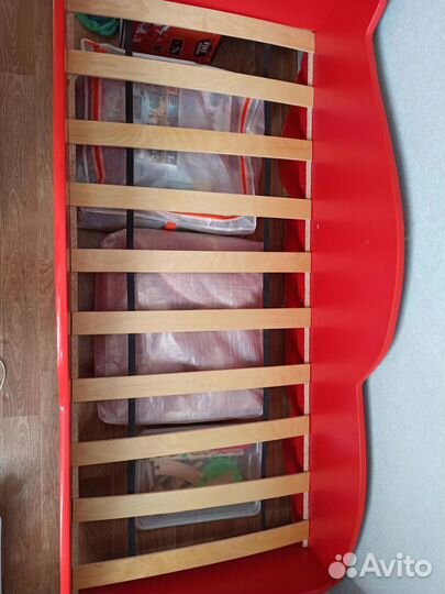 Детская кровать машина с матрасом