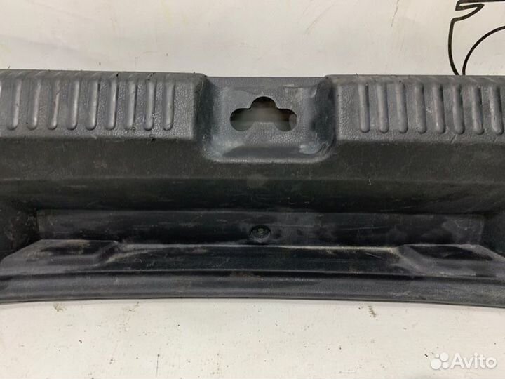 Накладка задней панели Volkswagen Polo sedan (MK5)