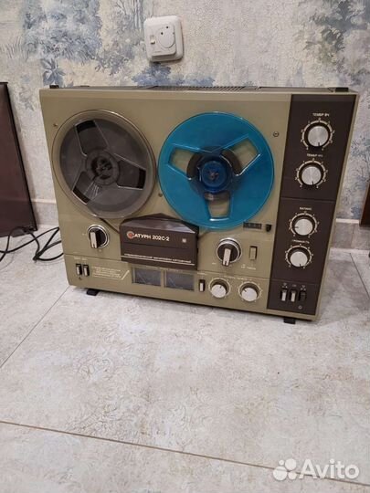 Катушечный магнитофон Сатурн 202С-2