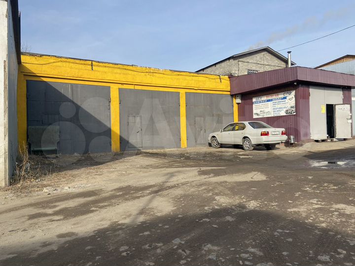 Гараж, > 30 м²