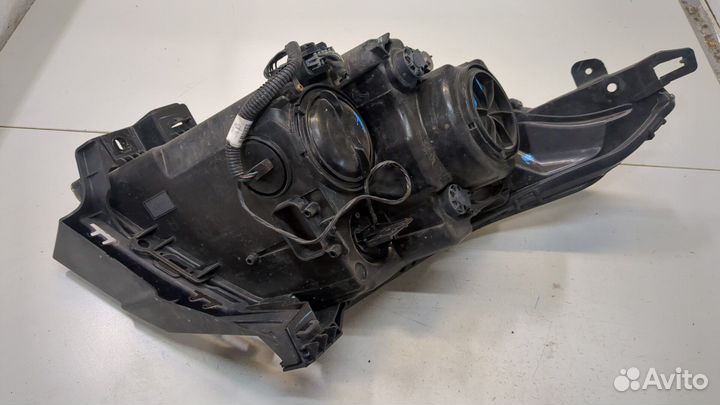 Фара (передняя) правая Cadillac SRX, 2011