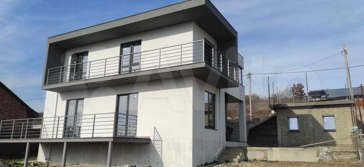 Дом 193 м² на участке 6,5 сот.