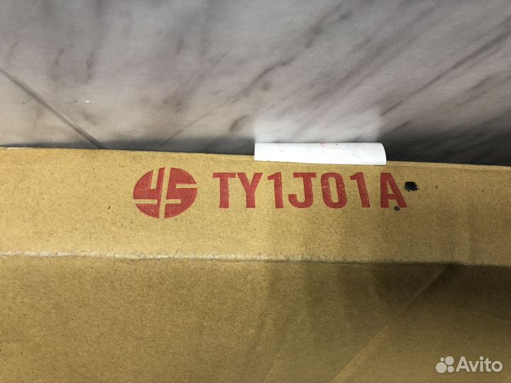 Капот Тойота Аурис 2006-2012