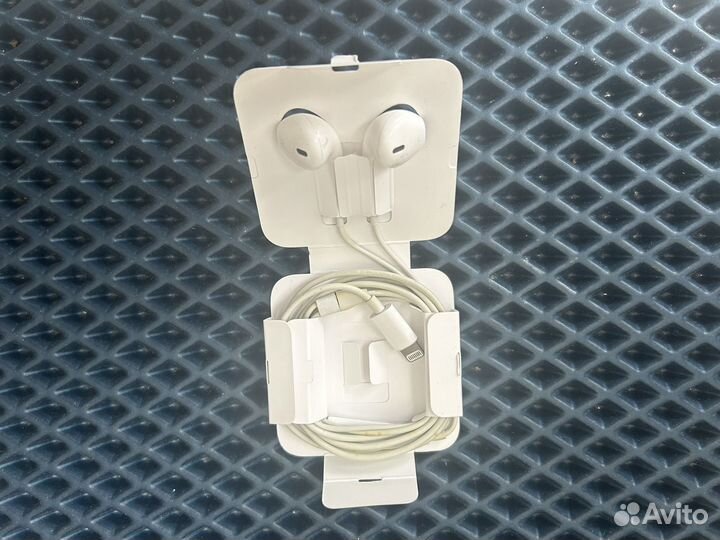 Наушники Apple EarPods Lightning (оригинал)