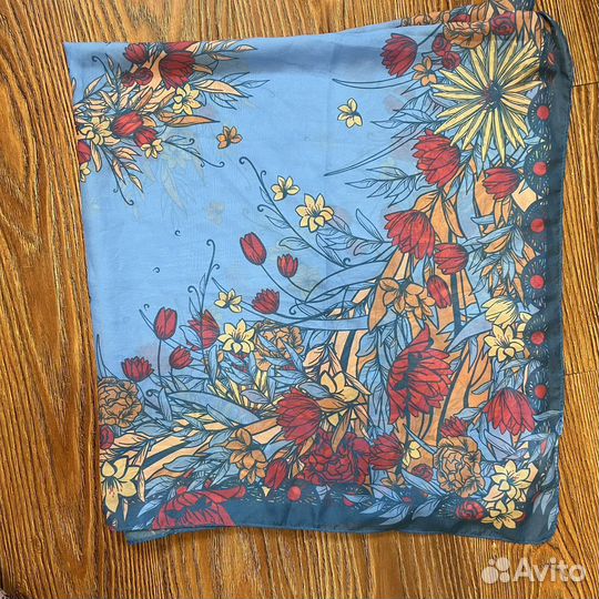 Шелковый платок новый Goroshek
