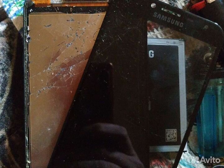 Телефон Samsung