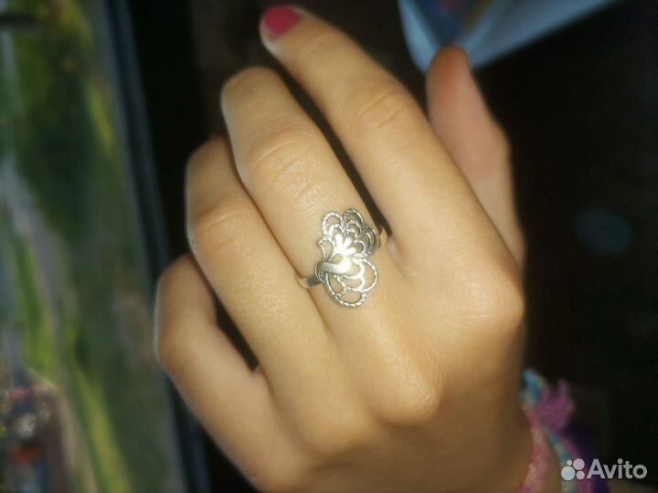 Продам серебряные кольца