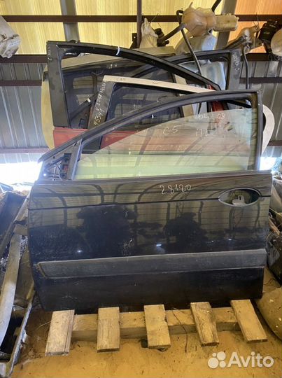 Дверь левая Ситроен С5