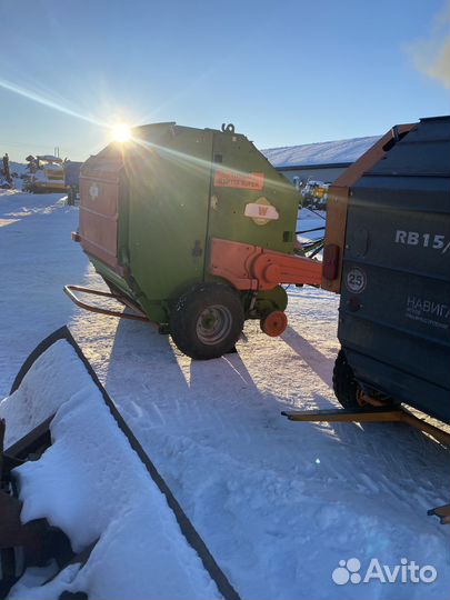 Пресс -подборщик Wolagri Columbia R12