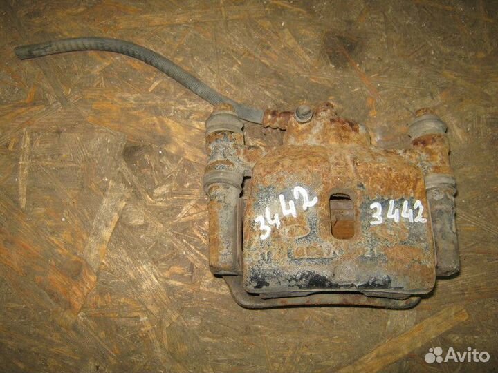 Суппорт передний правый Kia Picanto 1