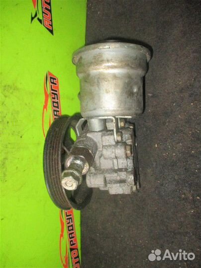 Насос гидроусилителя toyota SCP10,SCP11 echo,platz