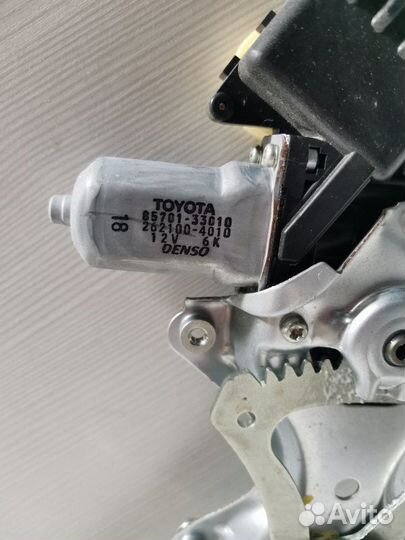 Стеклоподъемник передний правый Toyota Camry 40