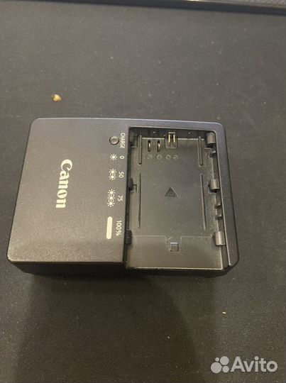 Зеркальный фотоаппарат