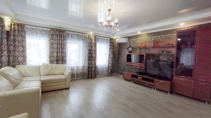 Дом 159,2 м² на участке 4 сот.