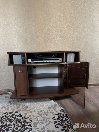 Тумба под телевизор