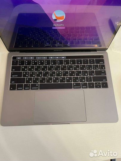 MacBook Pro 13 touch bar 8/256