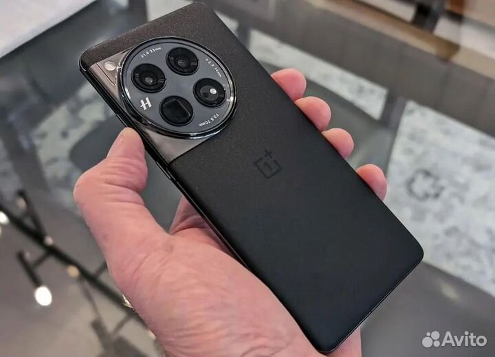 OnePlus 12, 12/256 ГБ