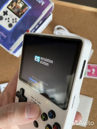 Новая портативная консоль R36s, 64гб