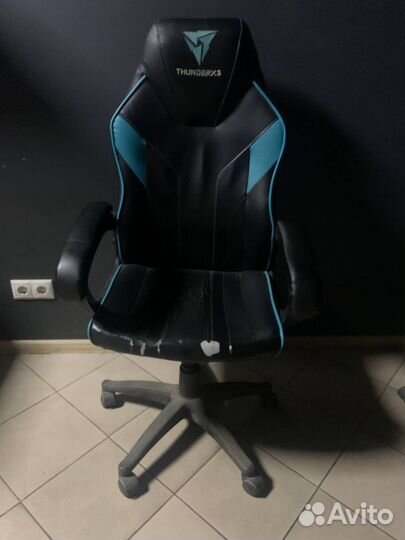 Игровое кресло thunderx3