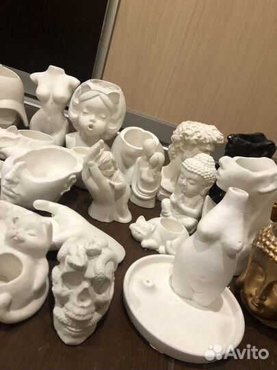 Кашпо, статуэтки, вазы из гипса