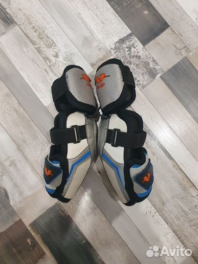 Налокотники хоккейные ccm jr m