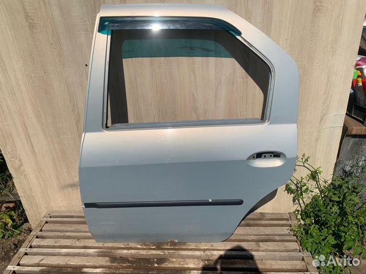 Задняя Левая Дверь Renault Logan 1