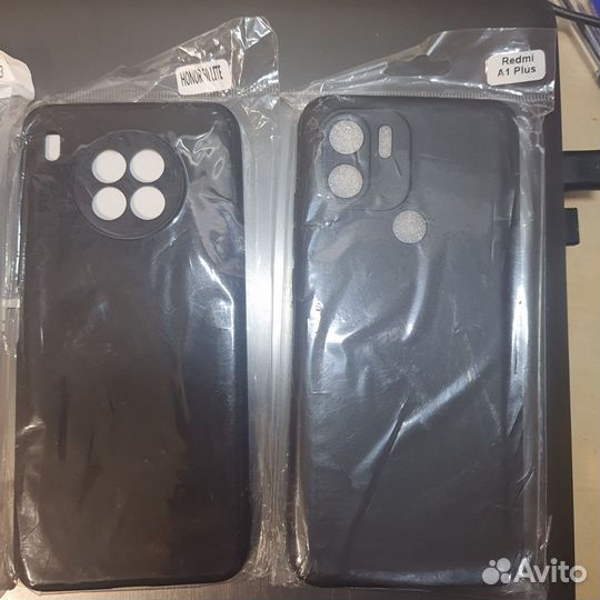 Чехлы на телефон