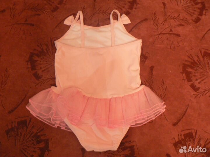 Купальник слитный на 3 года(новый)