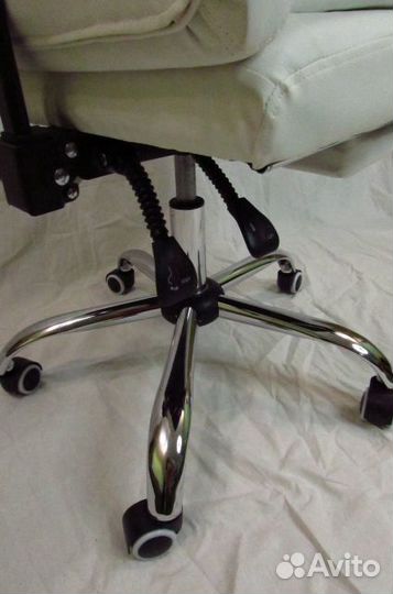 Кресло офисное. Кресло компьютерное. Мягкое. Иркут