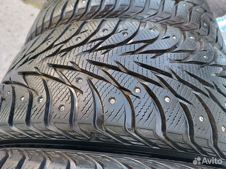 Yokohama Advan Winter 215/50 R17