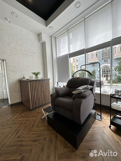 Мастер наращивания ресниц