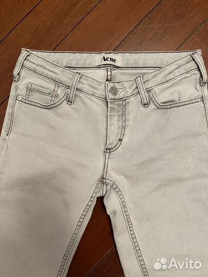 Джинсы Acne