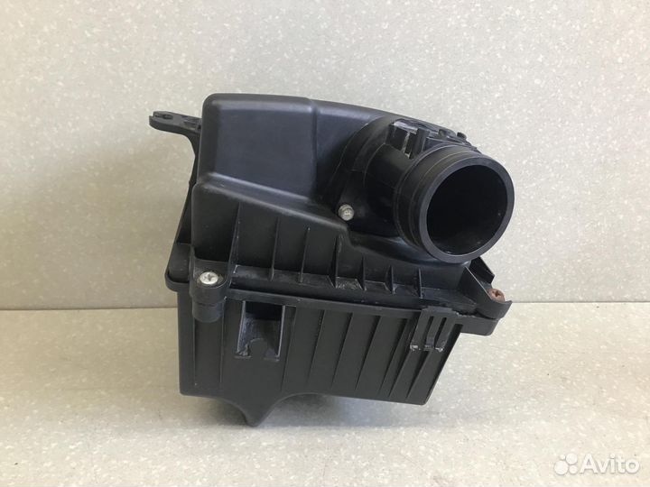 Корпус воздушного фильтра VAZ LADA Granta 2011