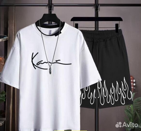 Спортивный костюм