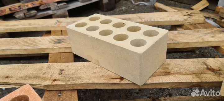 Кирпичи, цементный блок, шлакоблок, пеплоблок