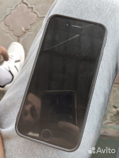 Телефон iPhone 6