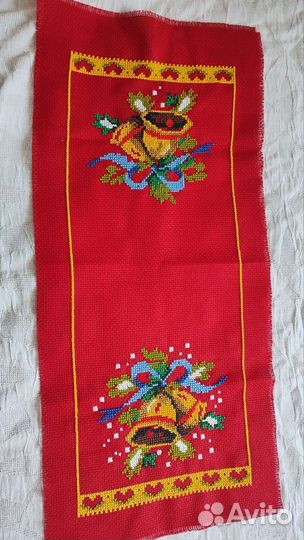 Салфетка вышитая