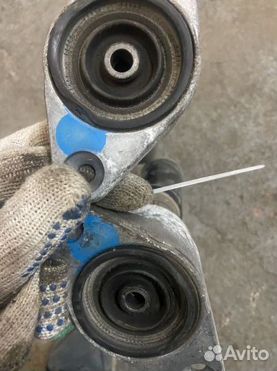 Сайлентблоки задних амортизаторов audi а/s4 b6/b7